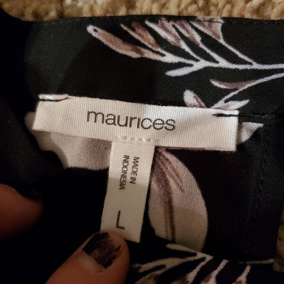Maurices Black and Off White Blouse - Picture 2 of 11